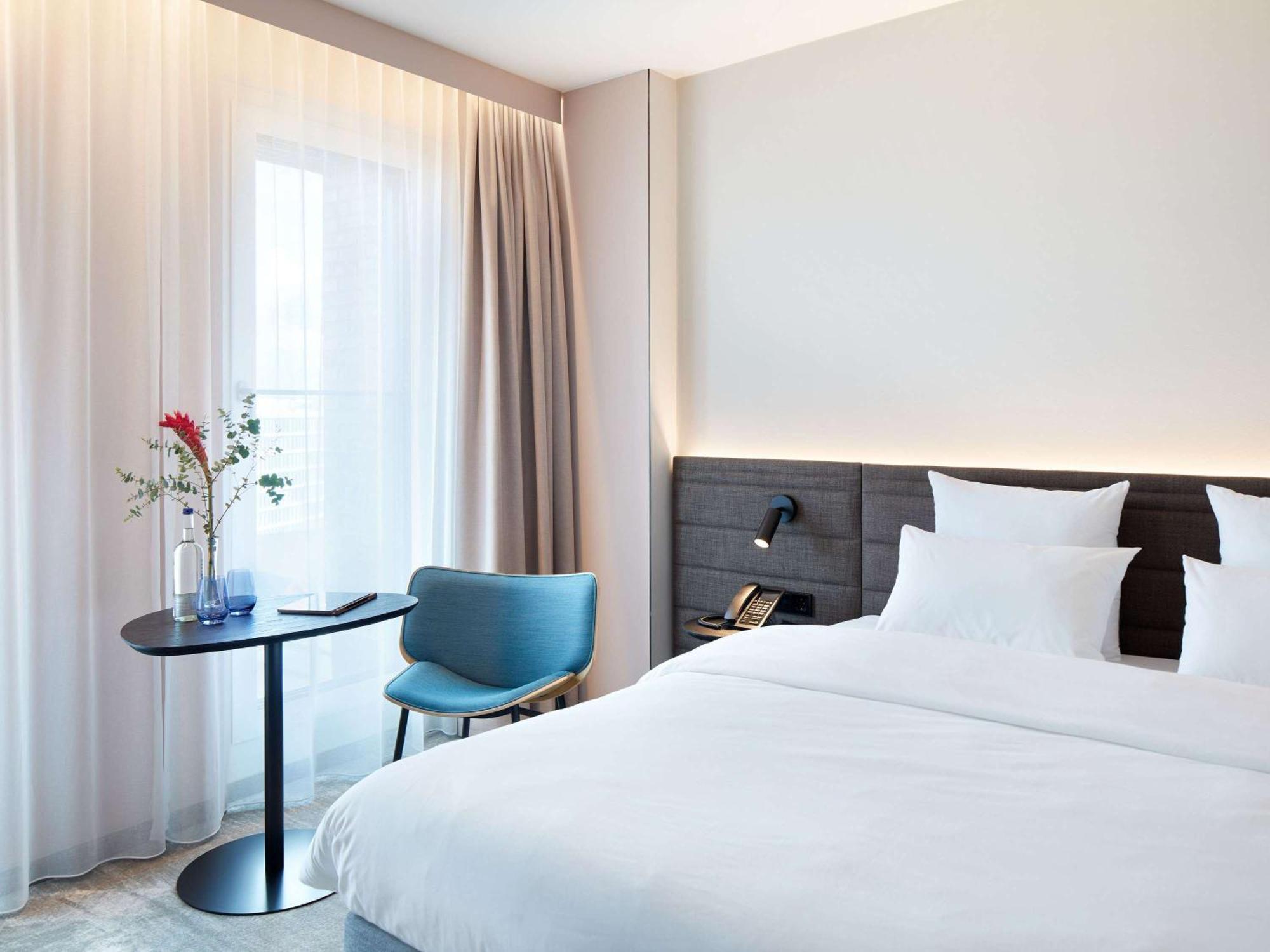 Novotel Hamburg Central Station Bagian luar foto