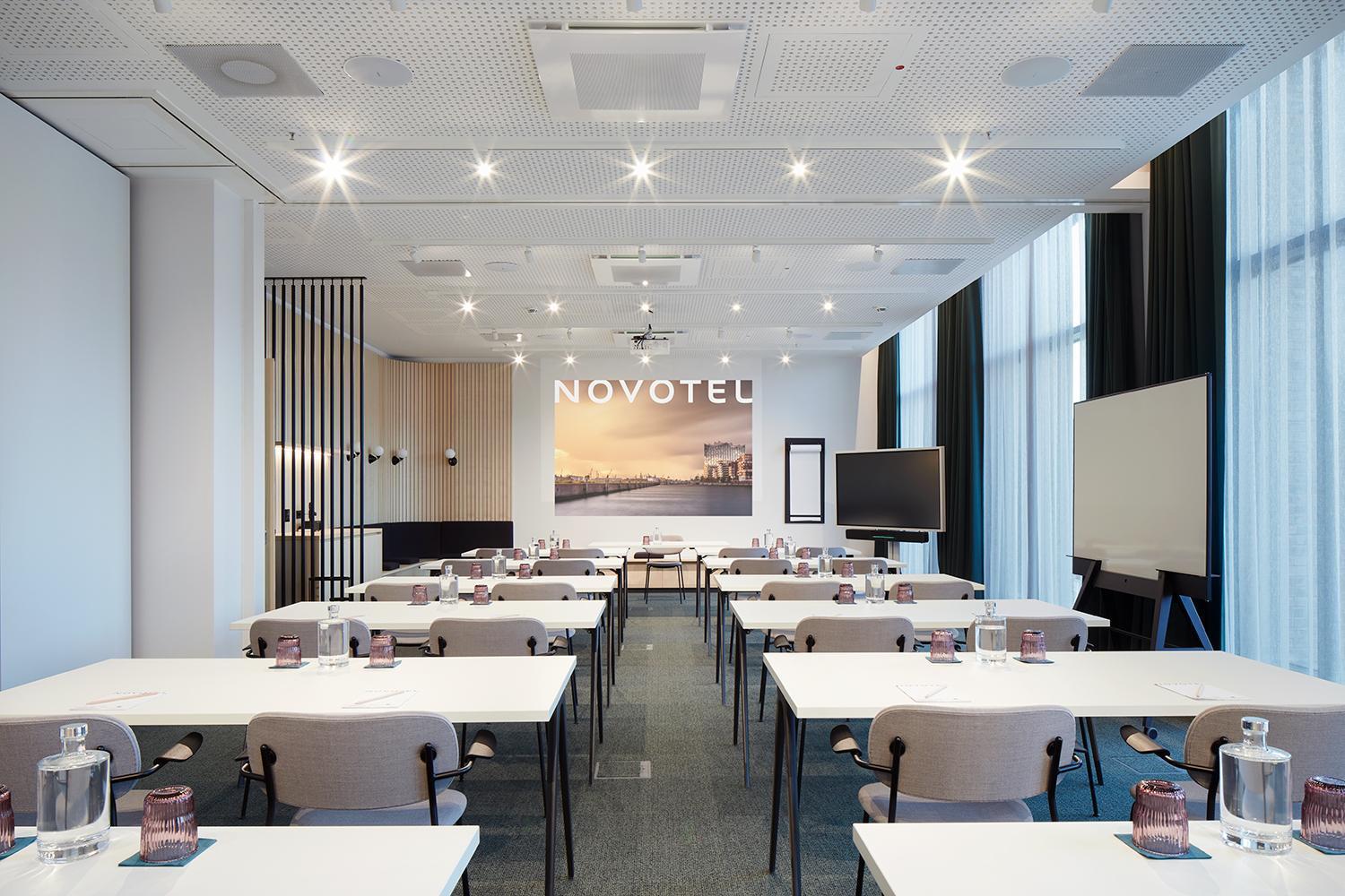 Novotel Hamburg Central Station Bagian luar foto